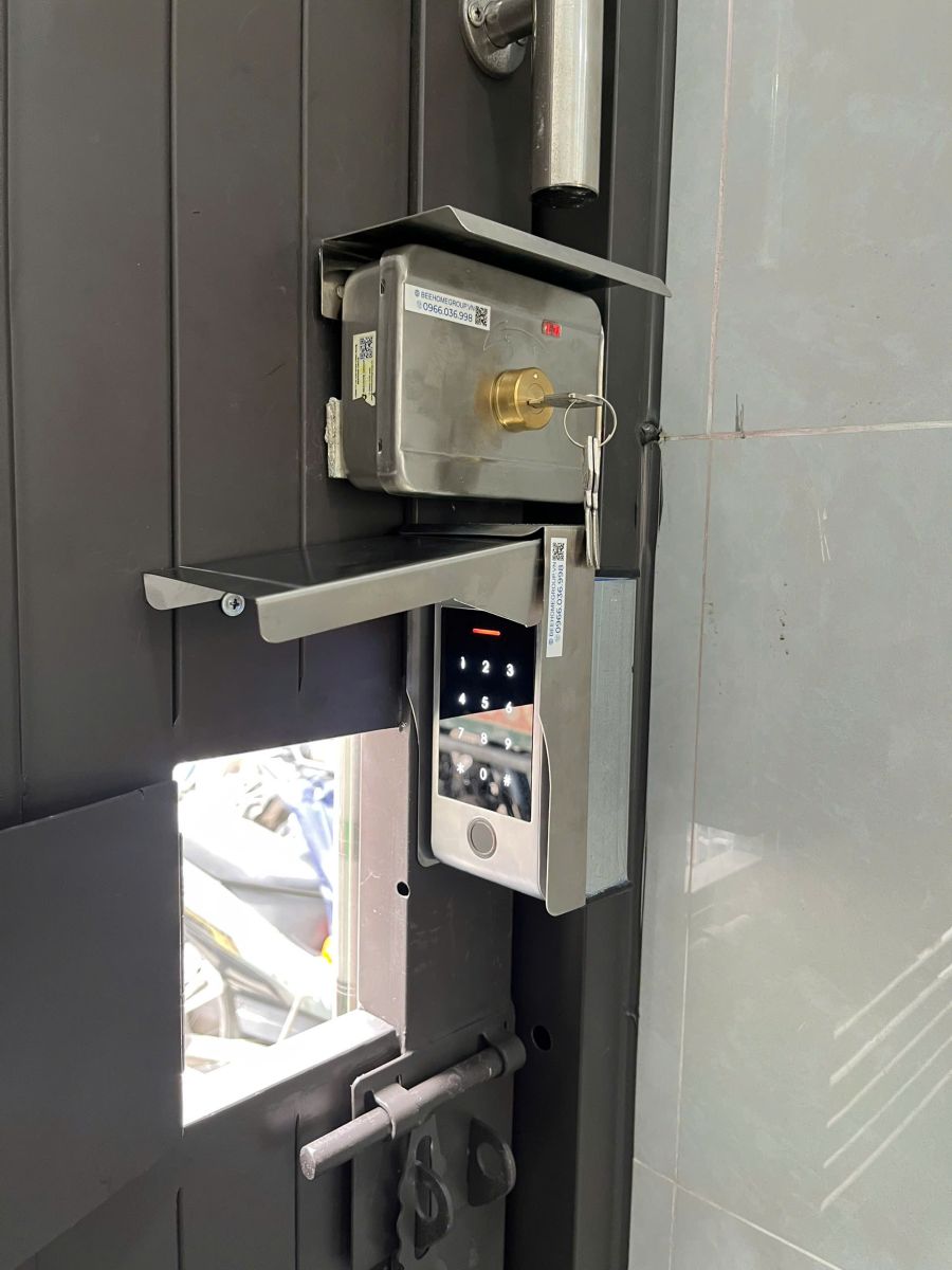 Khóa vân tay cho nhà trọ cao cấp HF6 TTLOCK tại HCM