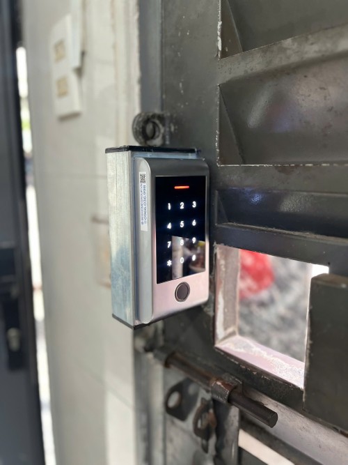 KHÓA VÂN TAY CHO NHÀ TRỌ DƯỚI 150 NGƯỜI HF6 TTLOCK FULL 