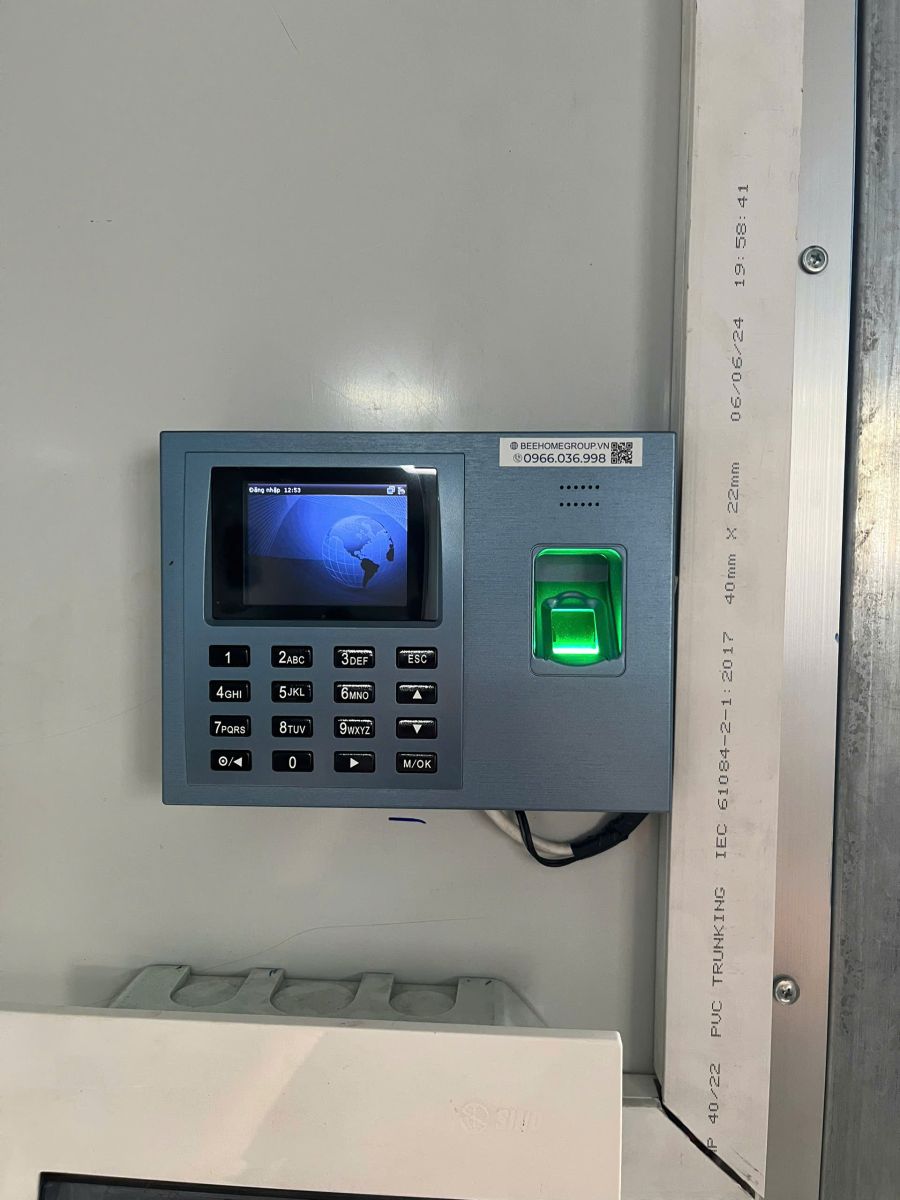 Lắp đặt máy chấm công tại HCM