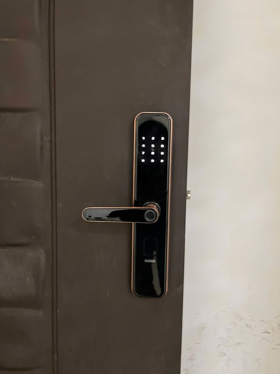 Lắp đặt khóa vân tay SICHER S38B cho căn hộ tại HCM