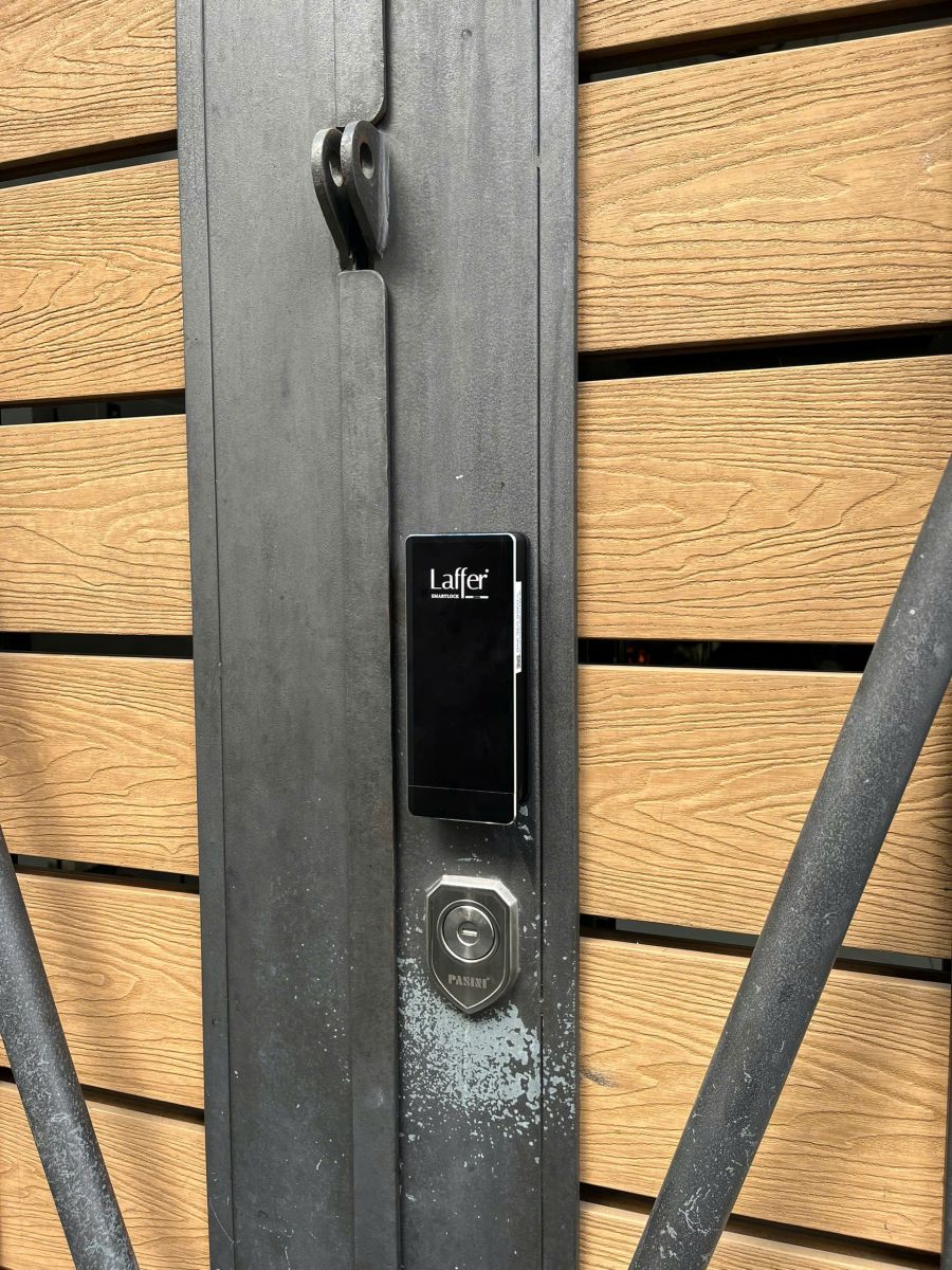 Lắp đặt khóa vân tay cao cấp Laffer A18 Pro (2F) tại Gò Vấp