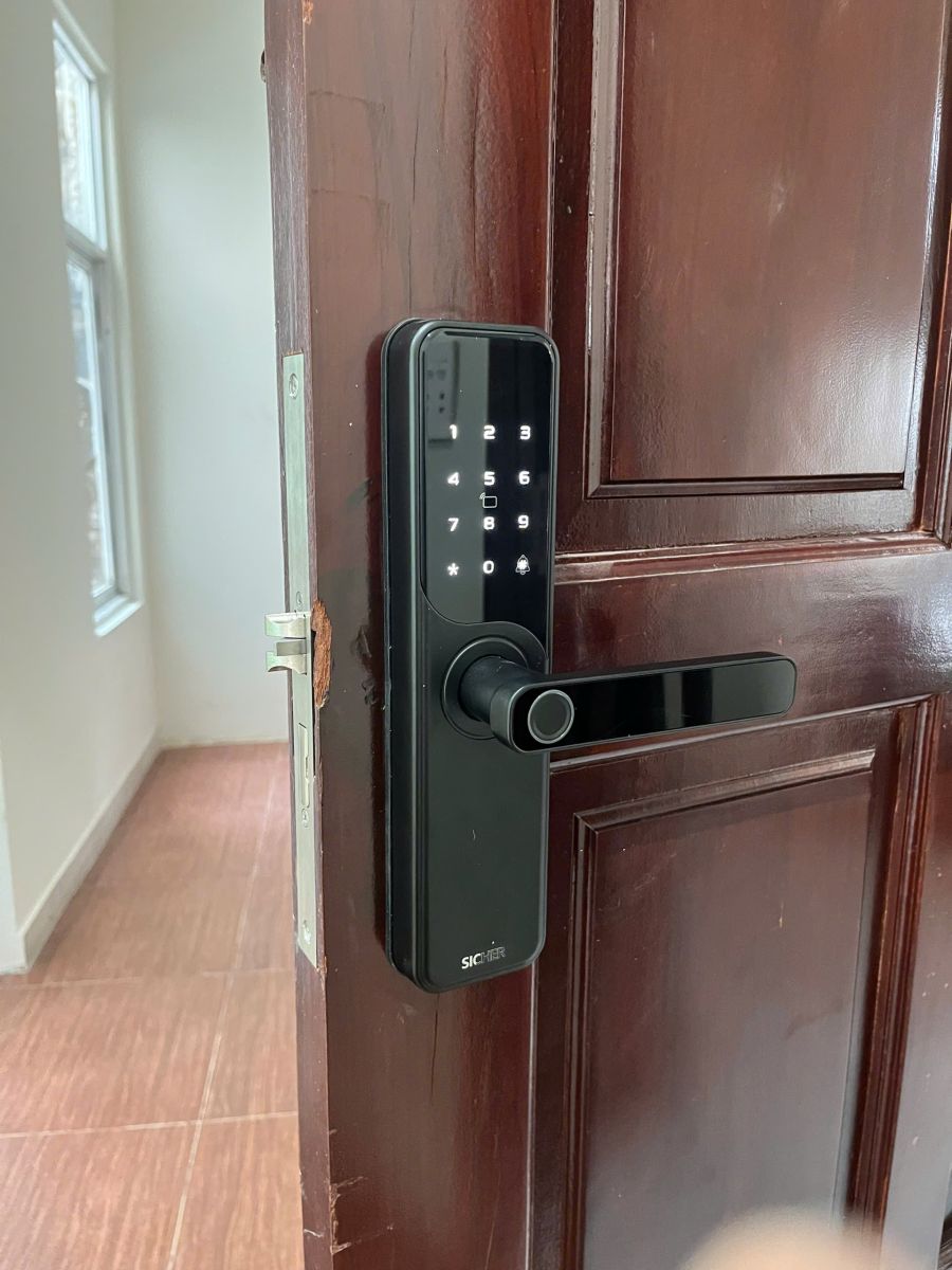 Khóa vân tay cao cấp cửa phòng giá rẻ SICHER F1